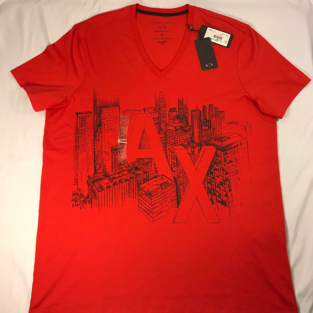 City Graphic Logo Size XL V Neck Logo Red $60+
